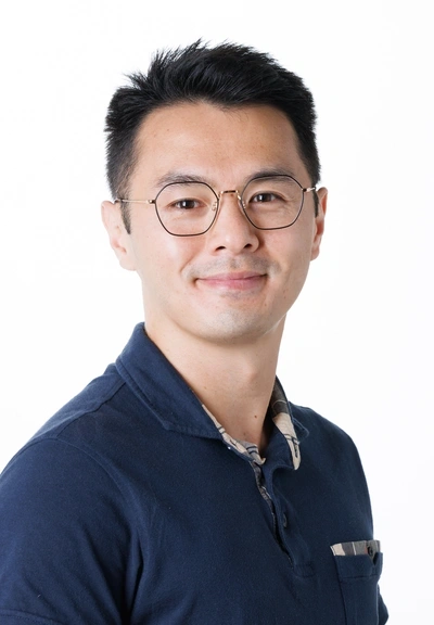 Portrait of John Chi