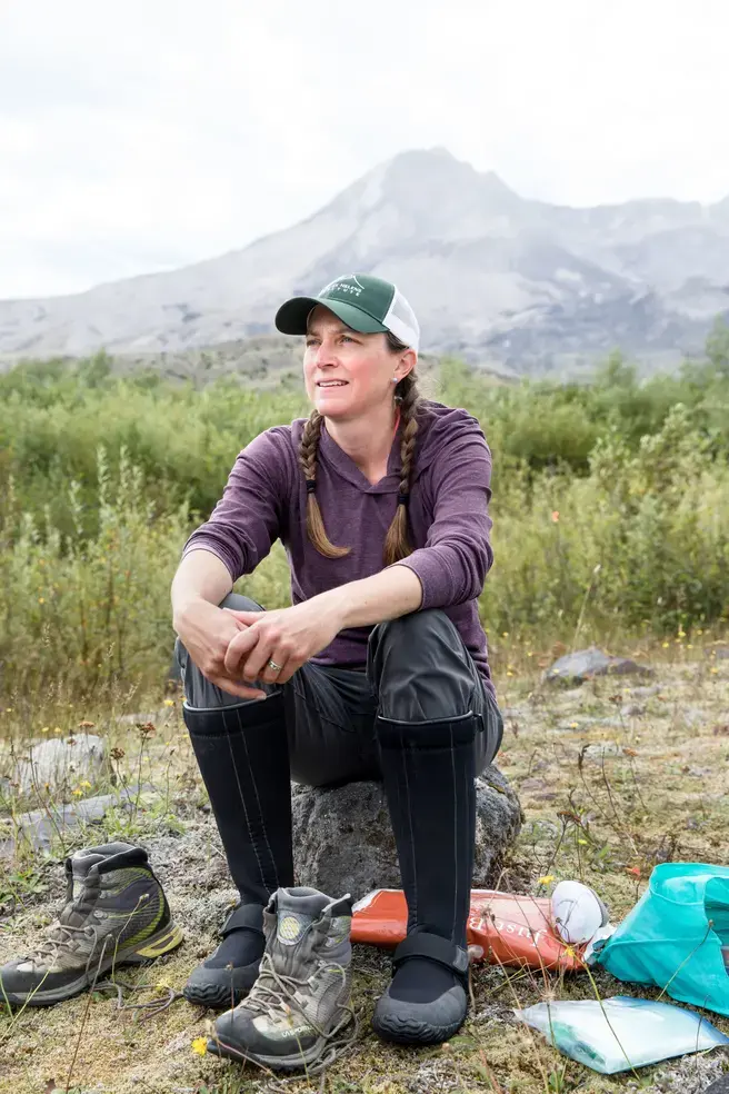 carrie leroy sitting on mt st helens